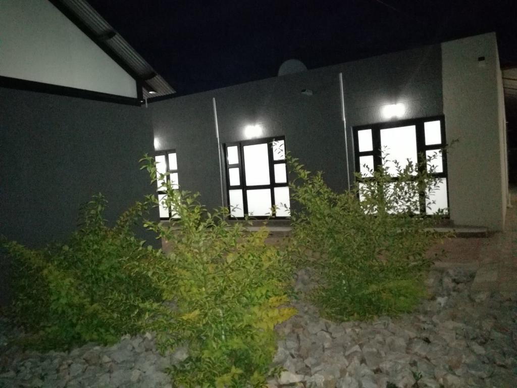 Tsumeb Guesthouse Kamho Zewnętrze zdjęcie