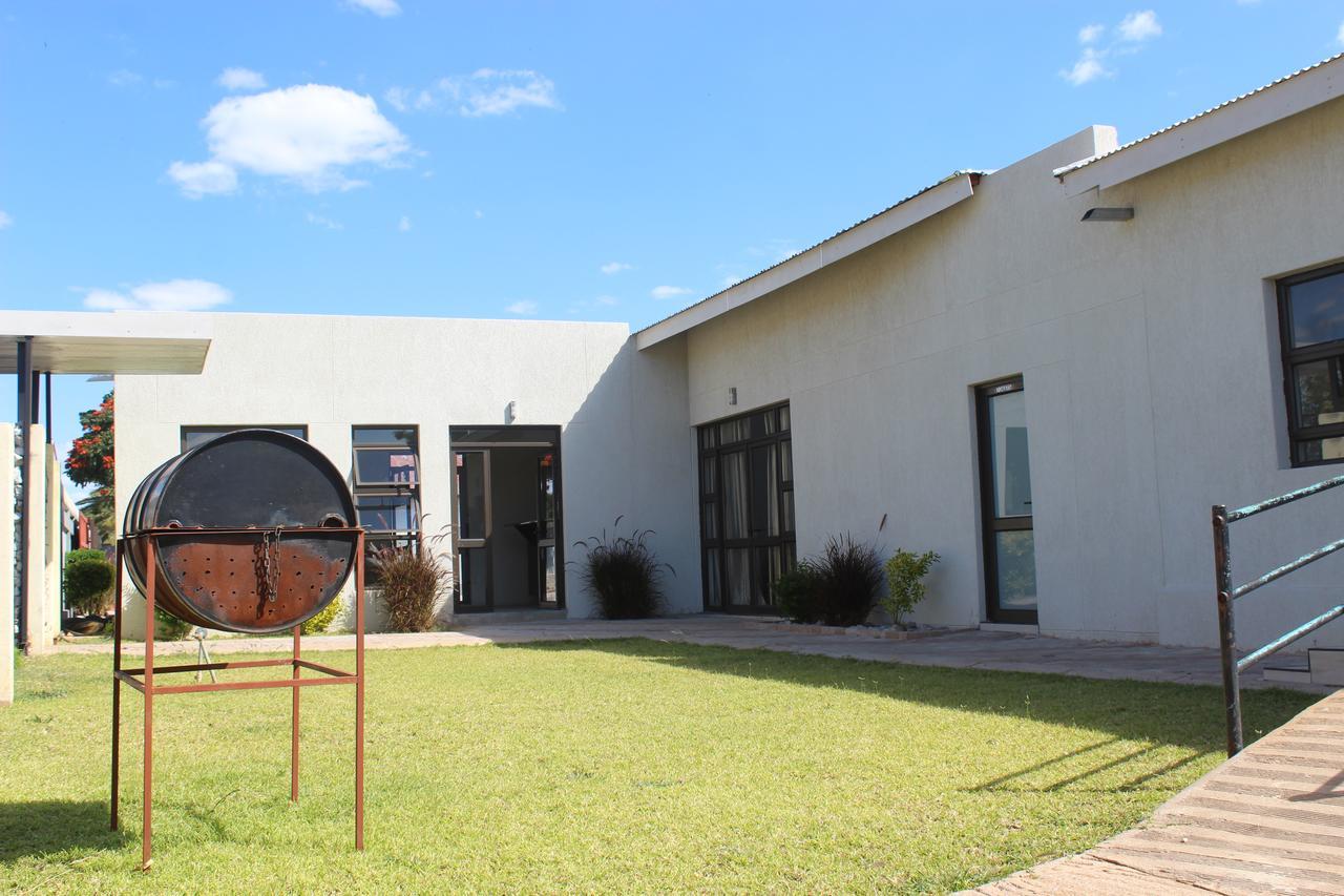 Tsumeb Guesthouse Kamho Zewnętrze zdjęcie